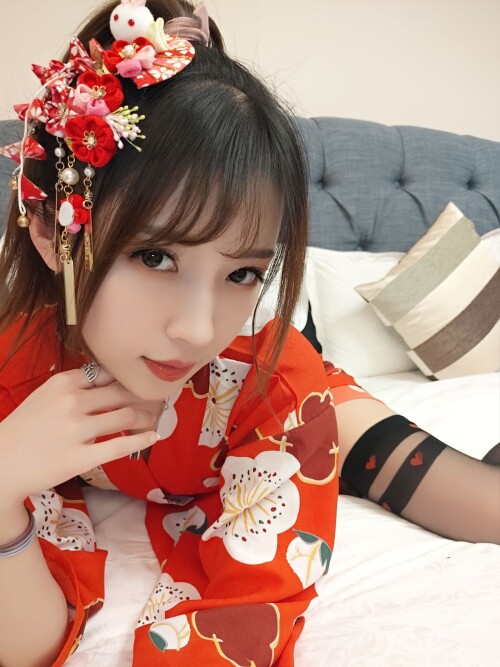-Little-Witch-Luna-Kimono-Peach-Heart-Black-Stockings-Sexy-Girl-Cosplay---11.jpg